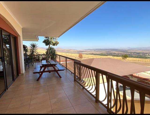 4 BEDROOM HOUSE FOR SALE IN STERKSPRUIT ESTATES